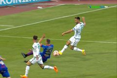 Το πέναλτι που ζήτησε ο Σπόραρ σε χέρι του Πίρινεν (vid)