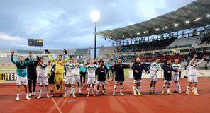 Αποθέωση και χόρτο μαγικό από τους παίκτες και τον κόσμο του Παναθηναϊκού