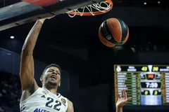 Παραμένει στη Μαδρίτη ο Ταβάρες με νέο, πενταετές συμβόλαιο