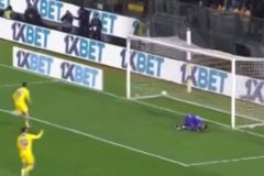 Η Φροζινόνε έριξε «τριάρα» στη Σαλερνιτάνα του Μανωλά και τη... βύθισε κι άλλο