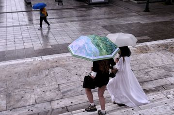 Άστατος σήμερα ο καιρός – Πού αναμένονται βροχές και καταιγίδες