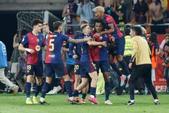 Ο Κουντέ με τρομερή... πινελιά ζωγράφισε την κούπα της Μπαρτσελόνα σε έναν συγκλονιστικό τελικό!