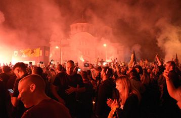 Συγκλονίζει η μητέρα του 48χρονου οπαδού της ΑΕΚ: «Να τιμωρηθεί όποιος έκανε κακό στο παιδί μου» (vids)