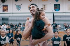 Καντέρ: «Η νέα γενιά παικτών τρυπάνε το δάχτυλό τους και μένουν εκτός για εβδομάδες»