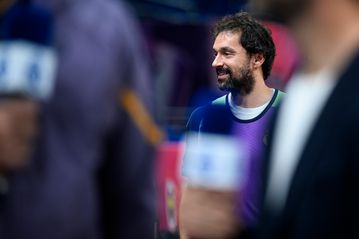 Ο Σέρχιο Γιουλ στο Sportal: «Θέλουμε να χαρίσουμε στον Ρούντι Φερνάντεθ την τελευταία του Euroleague»