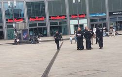 Δρακόντεια τα μέτρα ασφαλείας στην πλατεία που μαζεύονται οι φίλοι του Παναθηναϊκού - Παντού υπάρχει αστυνομία (pics)