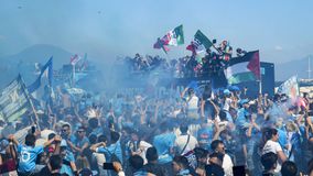 Mamma mia, 200.000 οπαδοί της Νάπολι αποθέωσαν τους πρωταθλητές - «Ο Κόντε είναι ο Φιλ Τζάκσον κι εγώ ο Σακίλ Ο'Νιλ»