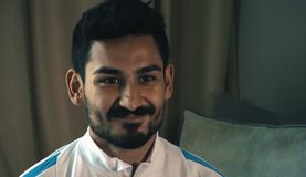 Ο Γκουντογκάν μόλις υπέγραψε στην Μπαρτσελόνα αλλά μπορεί να μείνει ελεύθερος σε δύο μήνες!