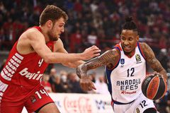 Βασικός στόχος η παραμονή Βεζένκοφ, αλλά και το «plan B» είναι τοπ επιπέδου και έχει δύο σπουδαία ονόματα