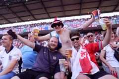 Οι γερμανικές Αρχές προχώρησαν στη σύλληψη πέντε Άγγλων οπαδών πριν το παιχνίδι με τη Σλοβενία