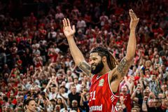 Η Μπάγερν Μονάχου στέφθηκε πρωταθλήτρια Γερμανίας για δεύτερη συνεχόμενη χρονιά!