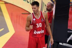 Ο Ολυμπιακός παραχώρησε και επίσημα τον Πετρούσεφ στην Ντουμπάι BC