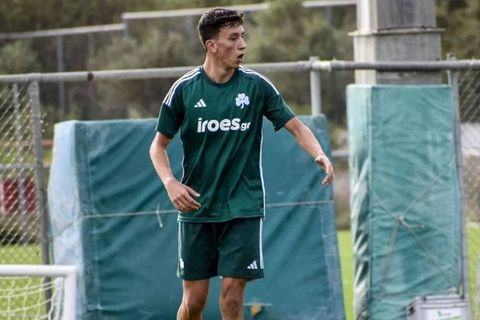 Η Ελλάς Σύρου παίρνει τον Βαγιαννίδη