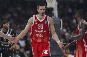 Παίκτης της Ντουμπάι BC με κάθε επισημότητα ο Φίλιπ Πετρούσεφ