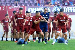 Η ΑΕΛ επέστρεψε, διώχνει κόσμο και φουλάρει για μεταγραφές