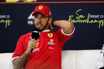 Ο Χάμιλτον παίρνει θέση για τη Γάζα: «Δεν μπορούμε να μένουμε σιωπηλοί» (pic)