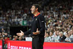 Χωρίς τον Μουμπρού η Γερμανία στην πρεμιέρα με το Μαυροβούνιο - Ποιος ο λόγος της απουσίας του