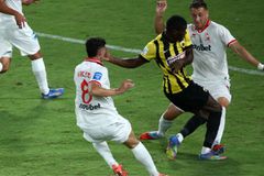 Λανουά: «Πέναλτι για την ΑΕΚ και κίτρινη στον Γκελασβίλι»