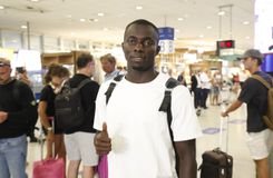 Στην Αθήνα ο Μανέ για τον Ολυμπιακό - «Θα είναι ένα μεγάλο βήμα για εμένα» (vid & gallery)