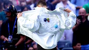 Ποια είναι η Pelagia Kolotouros, η σχεδιάστρια του εκκεντρικού μπουφάν του Τζόκοβιτς