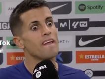 Οι ασυνήθιστες εκφράσεις του Κανσέλο που έχουν φρικάρει τους φανς (vids)