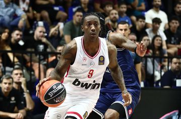 Σειμπεν Λι: «Παίζω όπου μου πει ο προπονητής - Αυτές είναι οι διαφορές μας με πέρσι» (vid)