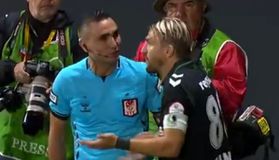 Απίθανο περιστατικό στην Τουρκία: Ποδοσφαιριστής αποβλήθηκε επειδή χαστούκισε συμπαίκτη του (vid)