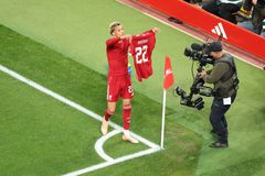 Η Λίβερπουλ επιβάλλει βαρύ πρόστιμο στον Εκιτικέ για την ανόητη κόκκινη κάρτα