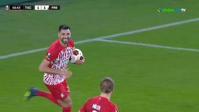 Η Φράιμπουργκ ισοφάρισε με πέναλτι τη Μπάτσκα Τόπολα