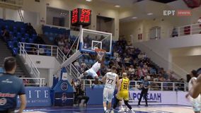 Η τρομερή alley-oop συνεργασία μεταξύ Γκάουντλοκ-Τόνεϊ!