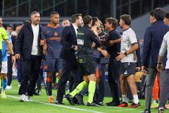 Ένταση στο Νάπολι - Ίντερ: Άγρια λογομαχία Κόντε και Λαουτάρο (vid)