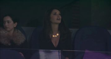 Η Πενέλοπε Κρουζ πανηγύρισε τη νίκη της Ρεάλ Μαδρίτης κόντρα στη Μπαρτσελόνα