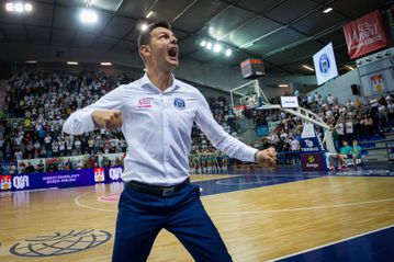 Το προφίλ του νέου προπονητή του Άρη: Η φιλοσοφία του «ομαδικού ελέγχου» και το... θαύμα του Ευρωμπάσκετ