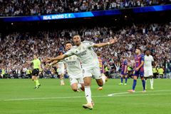 Εμπαπέ και Μπέλιγχαμ «εκτέλεσαν» τη Μπαρτσελόνα και η Ρεάλ ξέφυγε στη βαθμολογία