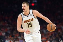 Επίδειξη δύναμης από τους Νάγκετς με «μαέστρο» Γιόκιτς