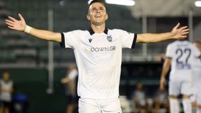 Γιόρτασε τα γενέθλιά του στην Τούμπα ο Πέλκας: «Είμαι o πιο χαρούμενος άνθρωπος στον κόσμο όταν νικάει ο ΠΑΟΚ» (vid)