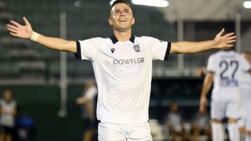 Γιόρτασε τα γενέθλιά του στην Τούμπα ο Πέλκας: «Είμαι o πιο χαρούμενος άνθρωπος στον κόσμο όταν νικάει ο ΠΑΟΚ» (vid)