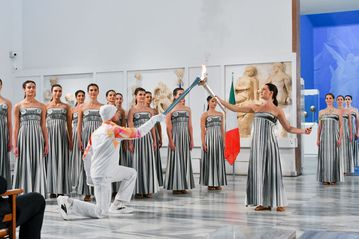 Ξεκίνησε το ταξίδι της Ολυμπιακής Φλόγας για το Μιλάνο-Κορτίνα