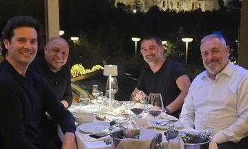 Το δείπνο στην Αθήνα του Καραγκούνη με τους Σολάρι και Ρομπέρτο Καρλός (pic)