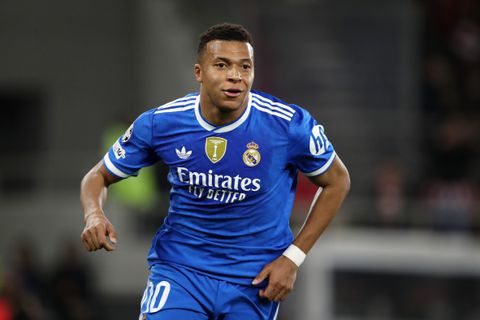 Ο Εμπαπέ πέτυχε το δεύτερο πιο γρήγορο χατ-τρικ στο Champions League κόντρα στον Ολυμπιακό (vids)