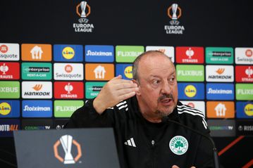 Μπενίτεθ: «Δοκιμασία για εμάς οι απουσίες, δουλειά μου είναι οι παίκτες να δίνουν τα πάντα»