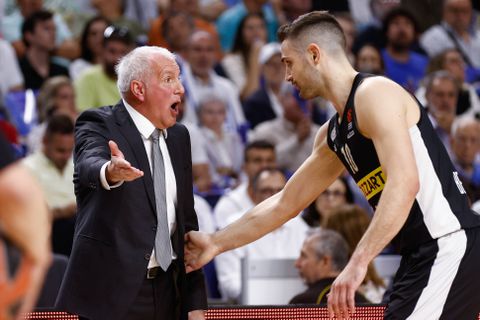Παπαπέτρου για Ομπράντοβιτς: «Ήσουν, είσαι και θα είσαι ο κορυφαίος»