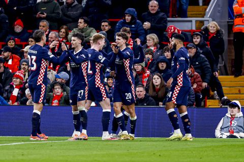 Η Αϊντχόφεν «διέλυσε» τη Λίβερπουλ που δε λέει να σηκώσει κεφάλι - Παρί πέντε αστέρων κόντρα στην Τότεναμ