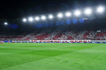 Η Marca και η AS αποθέωσαν τους οπαδούς του Ολυμπιακού: «Απίθανη ατμόσφαιρα, λίγα γήπεδα σαν αυτό...»