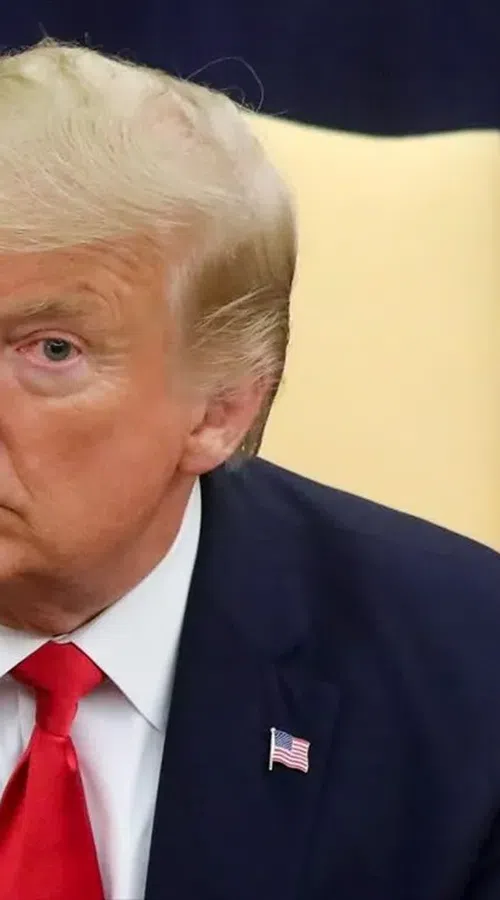 ΗΠΑ: Ο Τραμπ εξαπολύει νέα προσβλητική επίθεση σε γυναίκα δημοσιογράφο για δημοσίευμα σχετικά με την ηλικία του