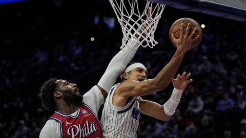 Οι τρομεροί Μάτζικ άλωσαν την έδρα των Σίξερς