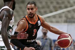 Η ΑΕΚ παίρνει Κλαβέλ