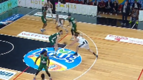 Μαγική πάσα του Μπόγρη κάτω από τα πόδια του Παπαγιάννη