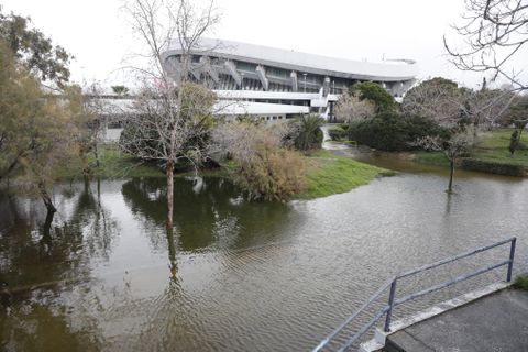 Πλημμύρισε κι ο περιβάλλων χώρος του ΣΕΦ (gallery)