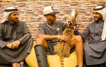 Χριστουγεννιάτικες διακοπές στο Ντουμπάι με... άγρια ζώα για τον Γιαμάλ